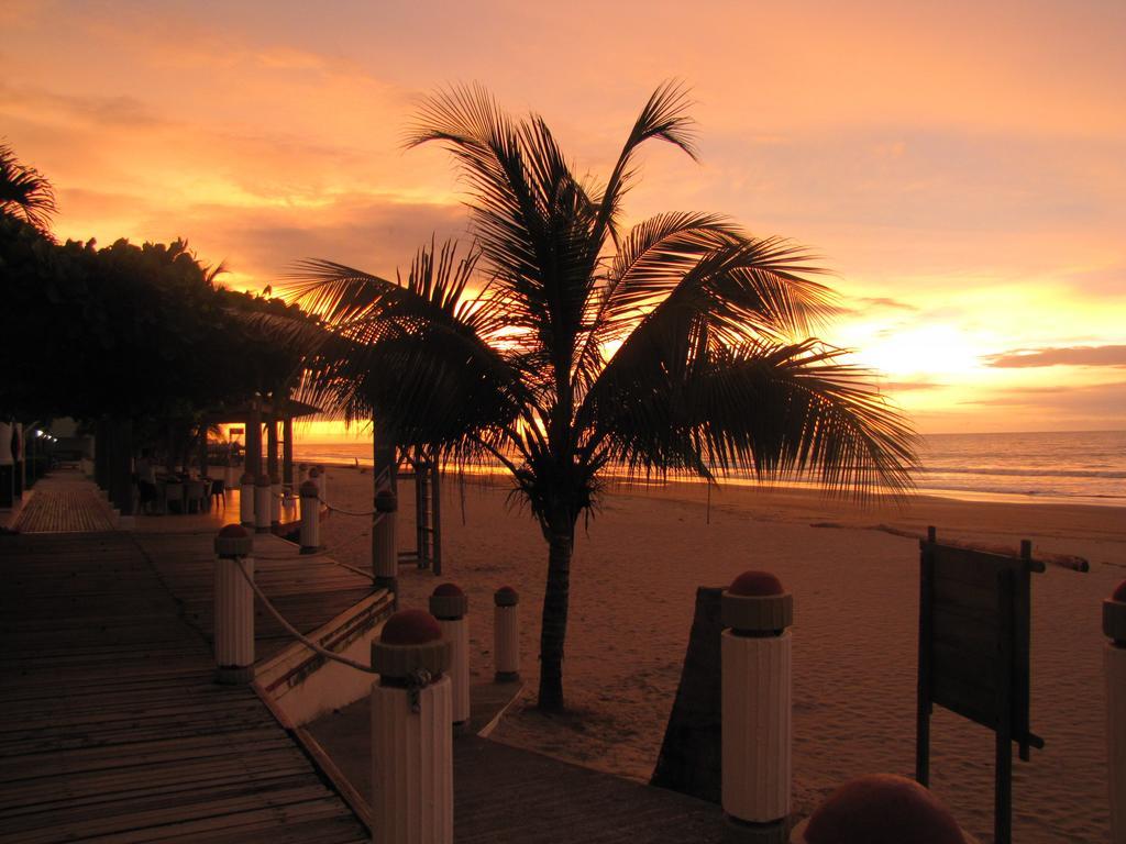 Playa Almendro Resort Tonsupa Luaran gambar